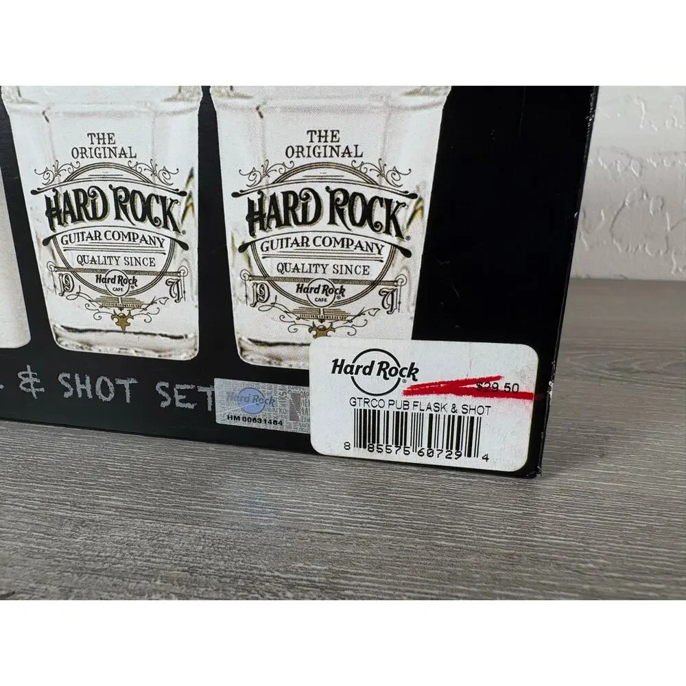 Hard Rock‎ Cafe Stainless Steel Flask- Shot Glass Box Set- New in Box